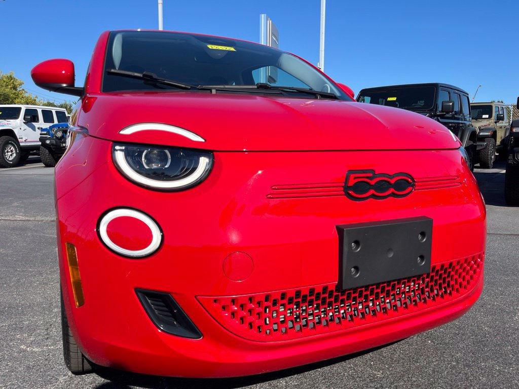 Used 2024 FIAT 500 e (RED) FWD image 55