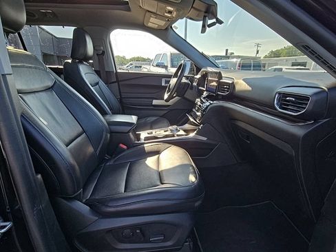 Used 2021 Ford Explorer Limited w/ Equipment Group 301A AWD/4WD image 49