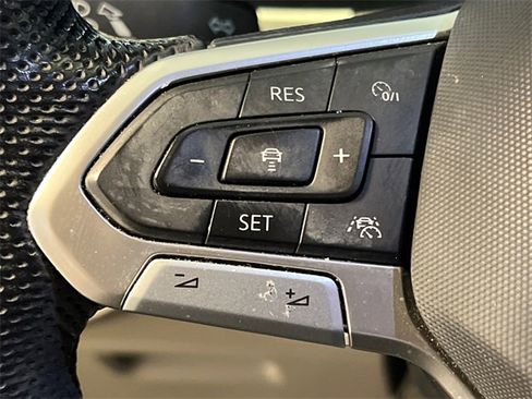 Used 2022 Volkswagen Atlas SEL Premium image 21