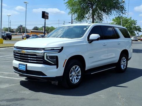Used 2025 Chevrolet Tahoe LT image 4