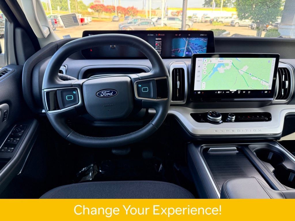 Used 2025 Ford Expedition Max Active AWD/4WD image 12