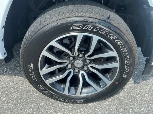 Used 2025 RAM 1500 Limited AWD/4WD image 4