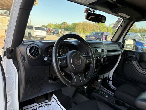 Used 2016 Jeep Wrangler Unlimited Sport w/ Quick Order Package 24S AWD/4WD image 10