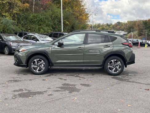 Used 2026 Subaru Crosstrek 2.5i Premium AWD/4WD image 2