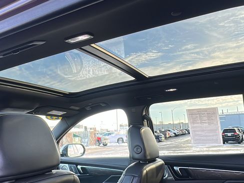 Used 2025 Buick Enclave Avenir w/ Trailering Package, 5000 lbs. image 11