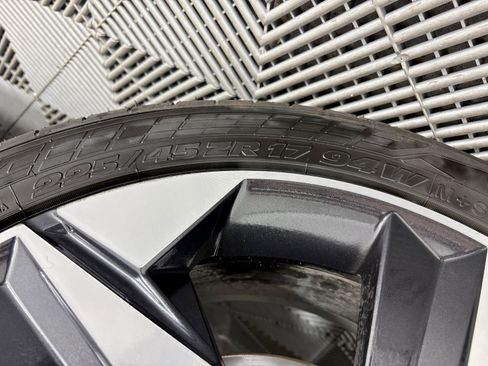 Used 2023 Hyundai Elantra Limited image 10