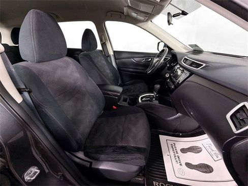 Used 2016 Nissan Rogue S image 24