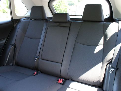 Used 2022 Toyota RAV4 LE AWD/4WD image 17