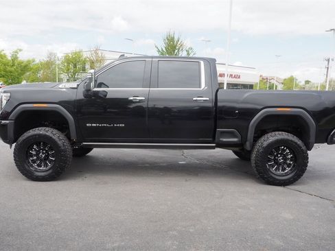 Used 2024 GMC Sierra 3500 Denali w/ Denali Reserve Package image 8