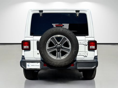 Used 2020 Jeep Wrangler Unlimited Sahara image 4