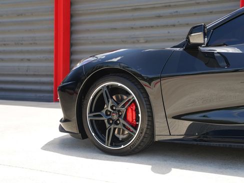 Used 2024 Chevrolet Corvette Stingray Coupe w/ 1LT RWD image 3