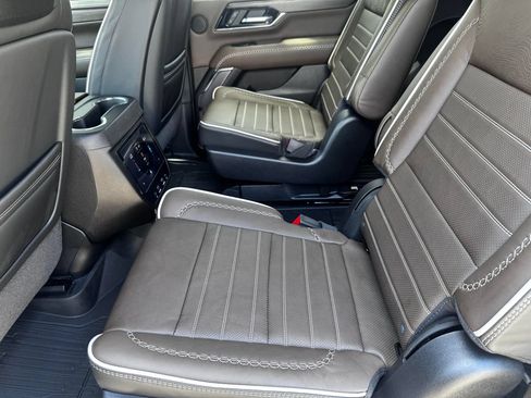 New 2026 GMC Yukon Denali Ultimate w/ LPO, Floor Liner Package AWD/4WD image 20