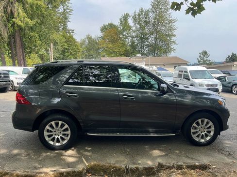 Used 2016 Mercedes-Benz GLE 300d 4MATIC image 5