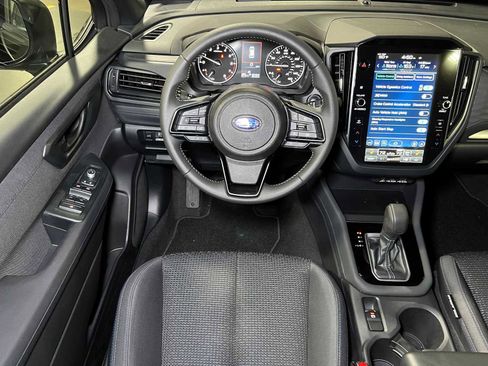 Used 2025 Subaru Forester Premium image 39