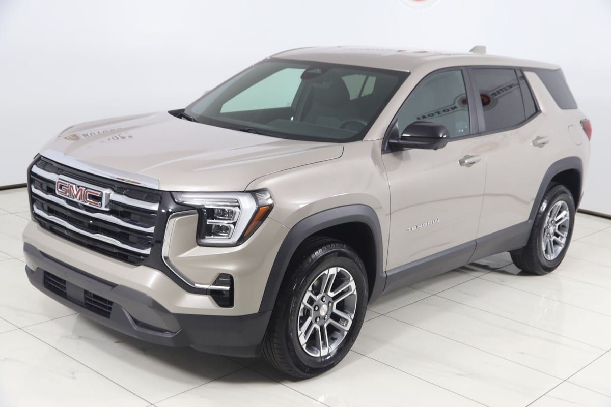 Used 2025 GMC Terrain Elevation w/ Technology Package II AWD/4WD image 22