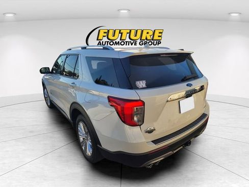 Used 2023 Ford Explorer King Ranch w/ Technology Package AWD/4WD image 4