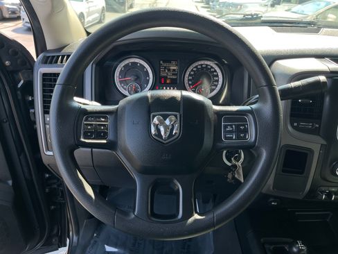 Used 2018 RAM 2500 Tradesman w/ Chrome Appearance Group AWD/4WD image 18