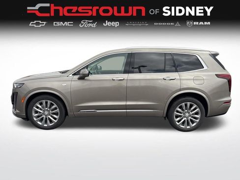 Used 2023 Cadillac XT6 Premium Luxury w/ Technology Package image 2