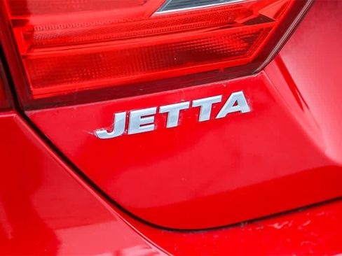 Used 2012 Volkswagen Jetta SE image 11