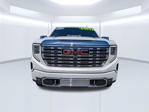 Used 2024 GMC Sierra 1500 Denali w/ Denali Reserve Package AWD/4WD image 9