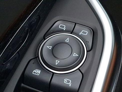 Used 2025 Cadillac XT4 Sport image 27