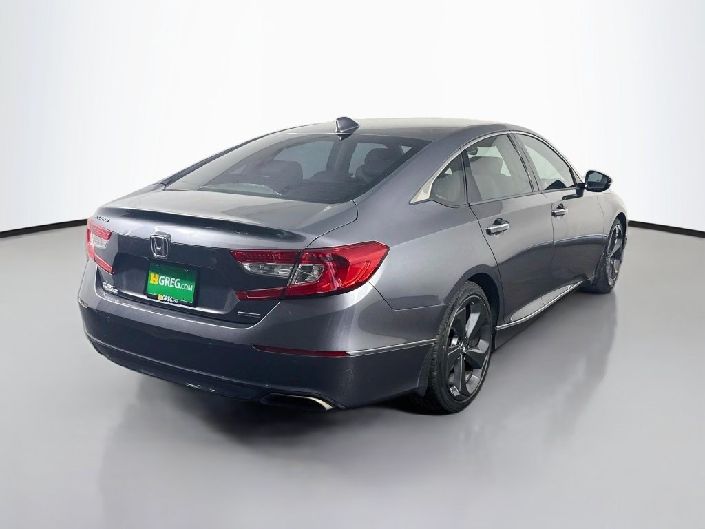 Used 2018 Honda Accord Touring image 10