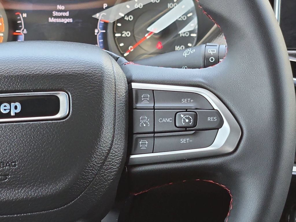 Used 2025 Jeep Compass Trailhawk AWD/4WD image 24