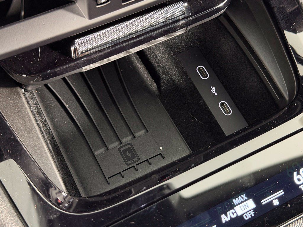 Certified 2026 Porsche Cayenne Coupe AWD/4WD image 31
