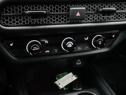 Certified 2024 Honda HR-V Sport image 23