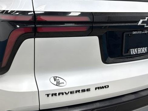 Used 2025 Chevrolet Traverse Z71 w/ Enhanced Driving Package image 35