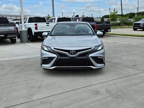 Used 2023 Toyota Camry XSE FWD image 2