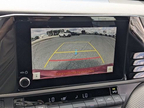 Used 2025 Toyota Camry SE FWD image 20