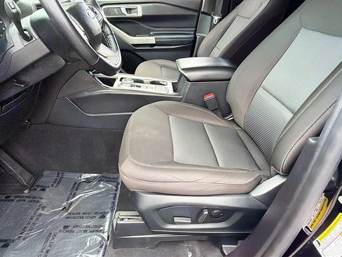 Used 2022 Ford Explorer XLT RWD image 14