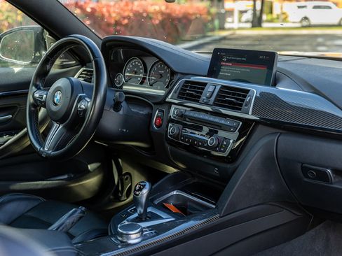 Used 2019 BMW M4 Coupe w/ Competition Package image 18