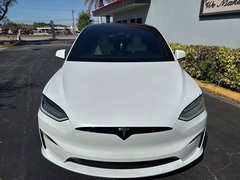 Used 2022 Tesla Model X image 3