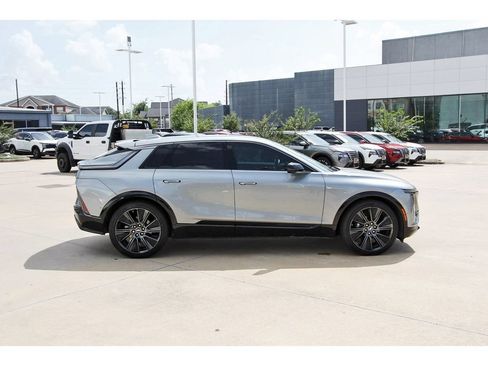 Used 2024 Cadillac Lyriq Sport w/ LPO, Floor Liner Package AWD/4WD image 6