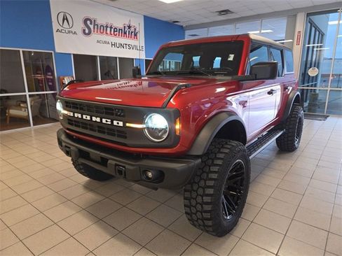 Used 2023 Ford Bronco Black Diamond image 1