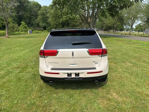 Used 2012 Lincoln MKX AWD image 25