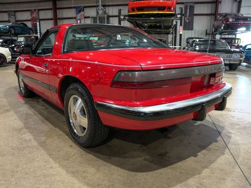 Used 1988 Buick Reatta Coupe FWD image 6
