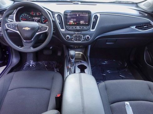 Used 2021 Chevrolet Malibu LT image 12