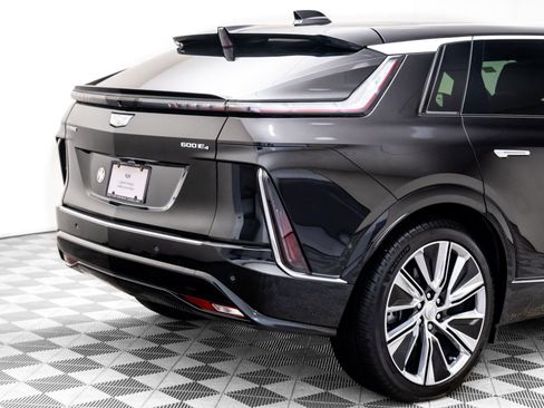 Certified 2025 Cadillac Lyriq Luxury w/ LPO, Floor Liner Package image 39