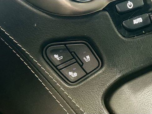 Used 2018 GMC Yukon Denali w/ Denali Ultimate Package image 22