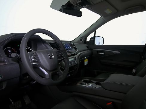 Used 2025 Honda Ridgeline RTL+ image 19