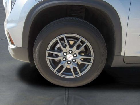 Used 2026 GMC Acadia Elevation FWD image 4