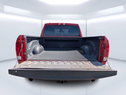 Used 2014 RAM 1500 Express RWD image 11