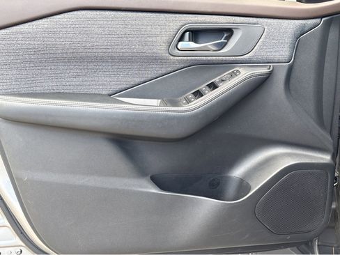 Certified 2023 Nissan Rogue SV AWD/4WD image 16