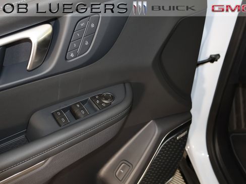 New 2026 Buick Enclave Sport Touring w/ Power Package FWD image 8
