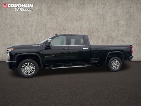 Used 2022 Chevrolet Silverado 3500 High Country w/ Z71 Off-Road Package AWD/4WD image 2