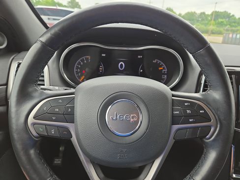 Used 2021 Jeep Grand Cherokee Laredo X RWD image 10