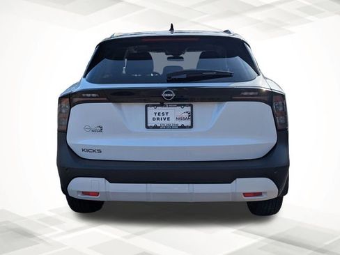 New 2026 Nissan Kicks SV w/ SV Premium Package image 5